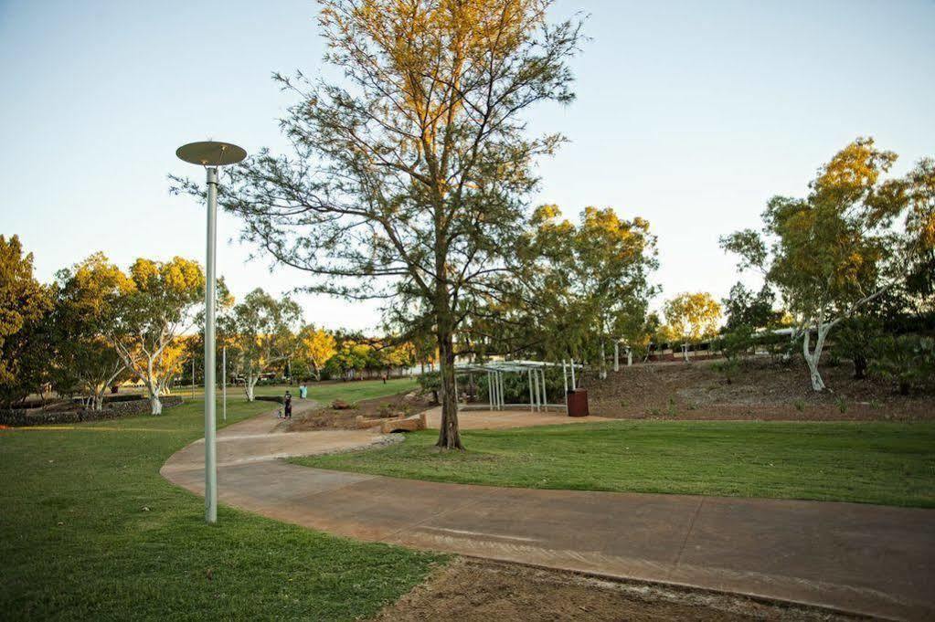Cattrall Park Motel Karratha Exterior foto